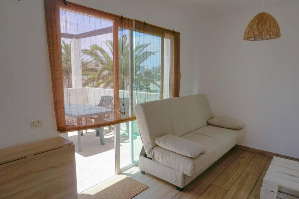 Apartamento Recien Reformado En Centro A Tres Minutos De La Playa Apartment Коралео Екстериор снимка